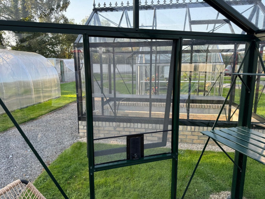Fly screen for side window