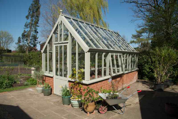 Dwarf Wall greenhouse